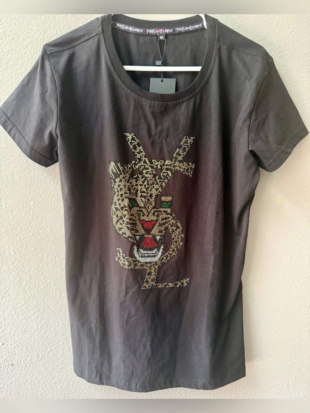 YVES SAINT LAURENT 100% COTTON TEE W/RHINESTONE LEOPARD GRAPHIC WOMENS M~NWT - Picture 2 of 5